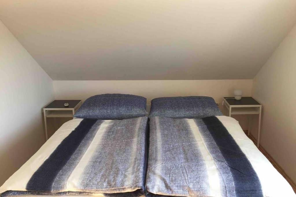 Haus Mit 3 Schlafzimmer Und Garten Сasa de vacaciones Amstetten