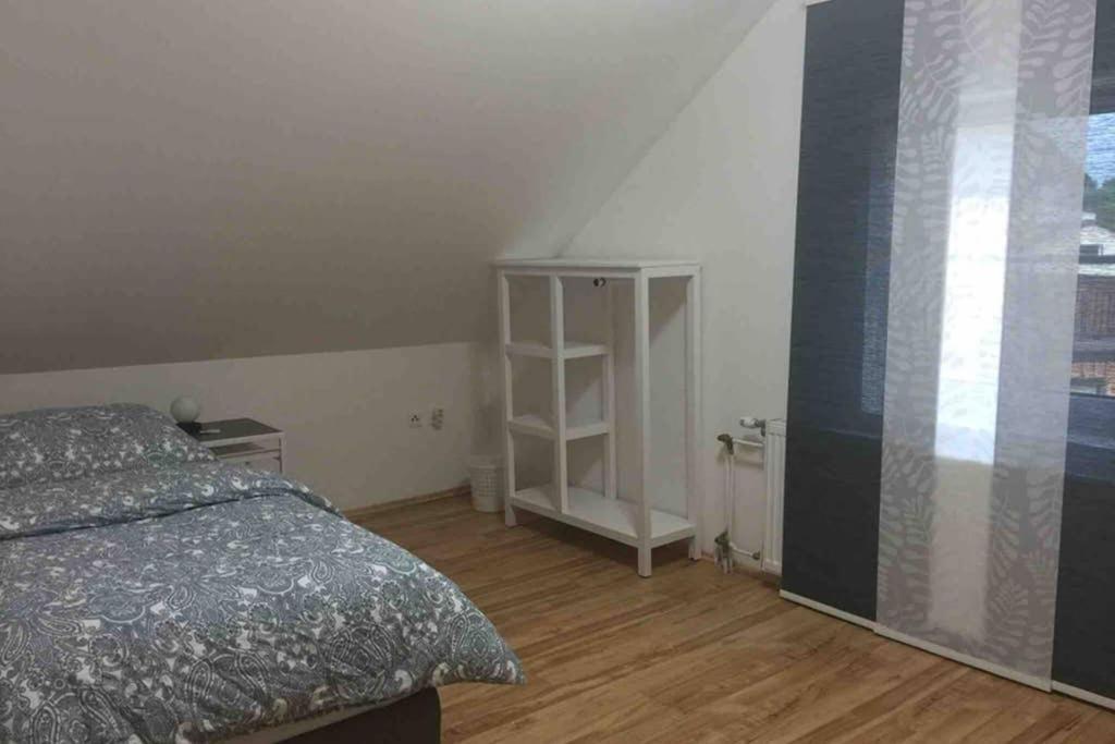 Haus Mit 3 Schlafzimmer Und Garten Holiday home Amstetten